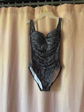 Miraclesuit It's a Wrap Tummy Control One Piece Swimsuit Black White Ripple Stri